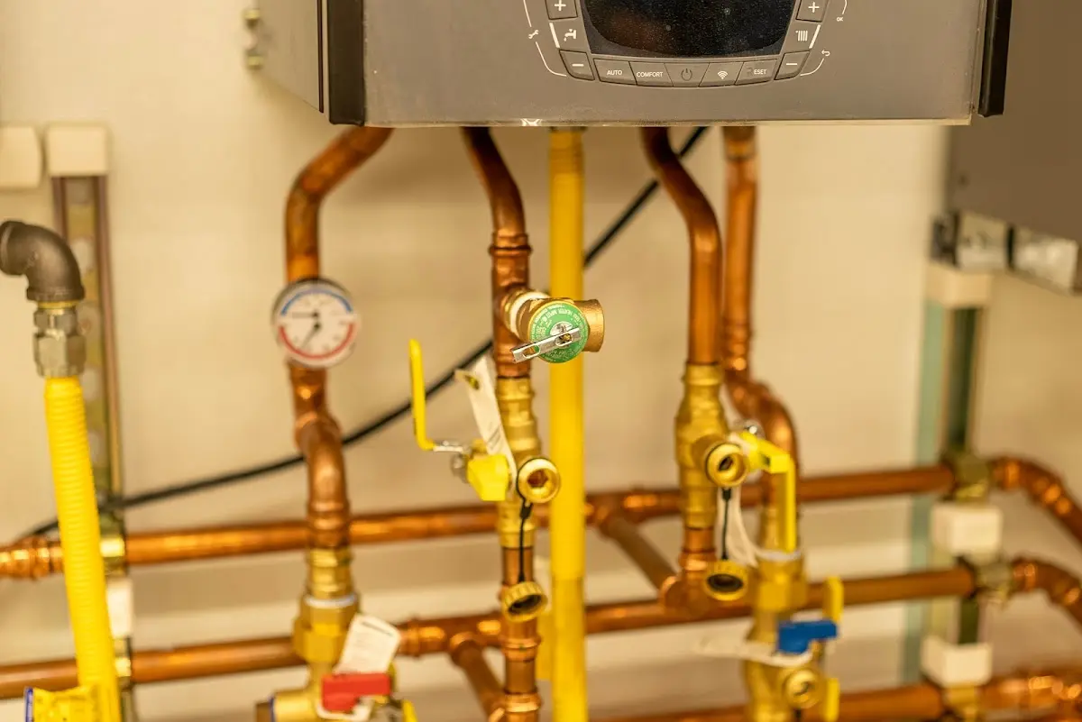 Licensed technician providing Emergency Plumbing for a homeowner in Margate